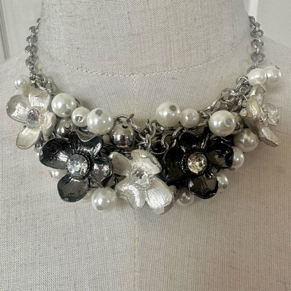 Silver tone faux pearl flower cluster necklace